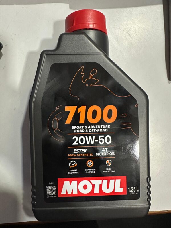 Motul 7100 4T 20w50 API SN Fully Synthetic Motorcycle Engine Oil  1.25L